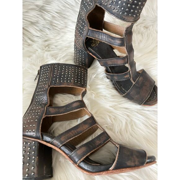 FREEBIRD BY STEVEN Zelda Studded Leather Sandals 7 - Picture 3 of 12